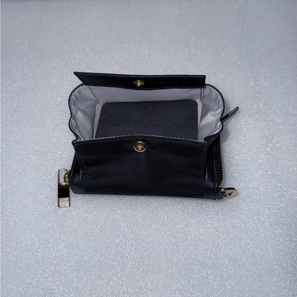 TUMI Trifold Zip Around Wallet - Picture 3 of 11